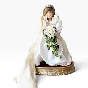 IEI Imperial Enterprise Princess Diana Royal Wedding Musical Doll, New w/Box 17”